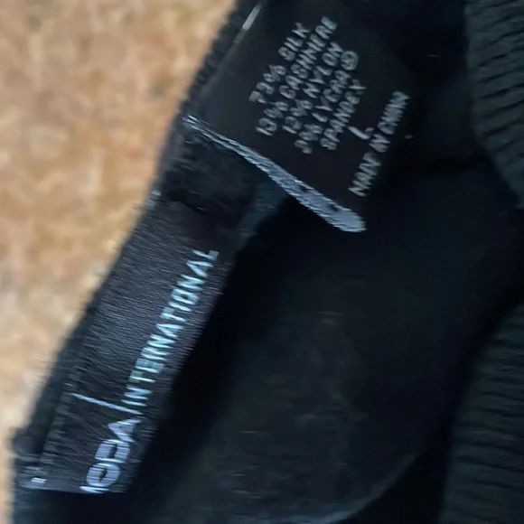 MODA International-silk cashmere crop turtleneck sweater - Picture 2 of 4